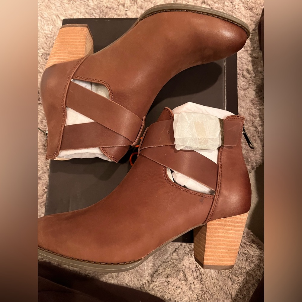 Vionic Upright Rory Ankle Boot